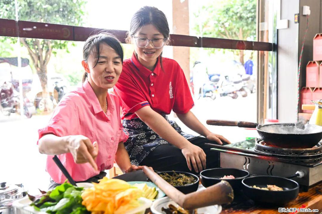 全网追的“扁担女孩”，找了一份暑假工，时薪12元 - 邯郸生活资讯 - 邯郸28生活网 hd.28life.net